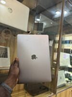 MacBook Air (M1, 2020)