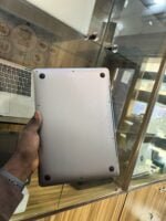 MacBook Air (M1, 2020) – Image 3