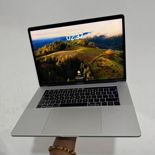 MacBook Pro 2018 CORE i7 RETINA 15.4 pouce ~ Touch Bar Touch ID