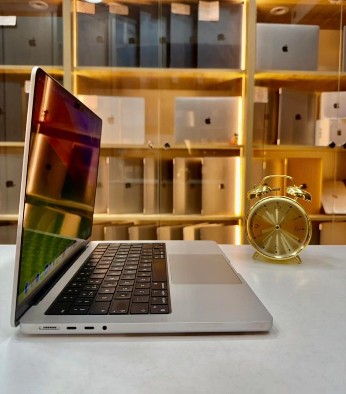 MACBOOK PRO 2023 - PUCE M2PRO 8/256 – Image 4