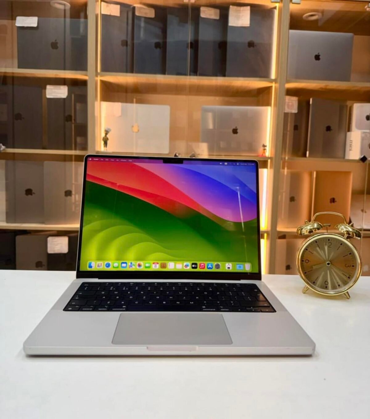 MACBOOK PRO 2023 - PUCE M2PRO 8/256 – Image 1