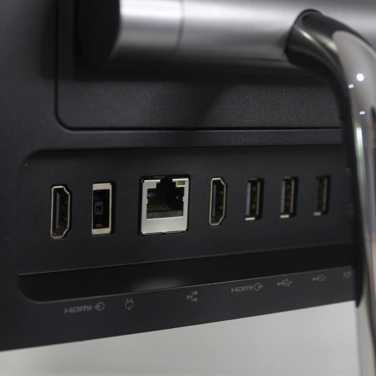 Ordinateur Tout-en-un Lenovo V30a-22IIL Core i5 10eme Génération , NEUF SCELLÉ – Image 3