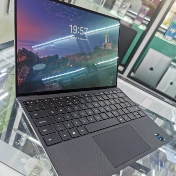 Dell xps 13 ~ 9310 ( 2021 )