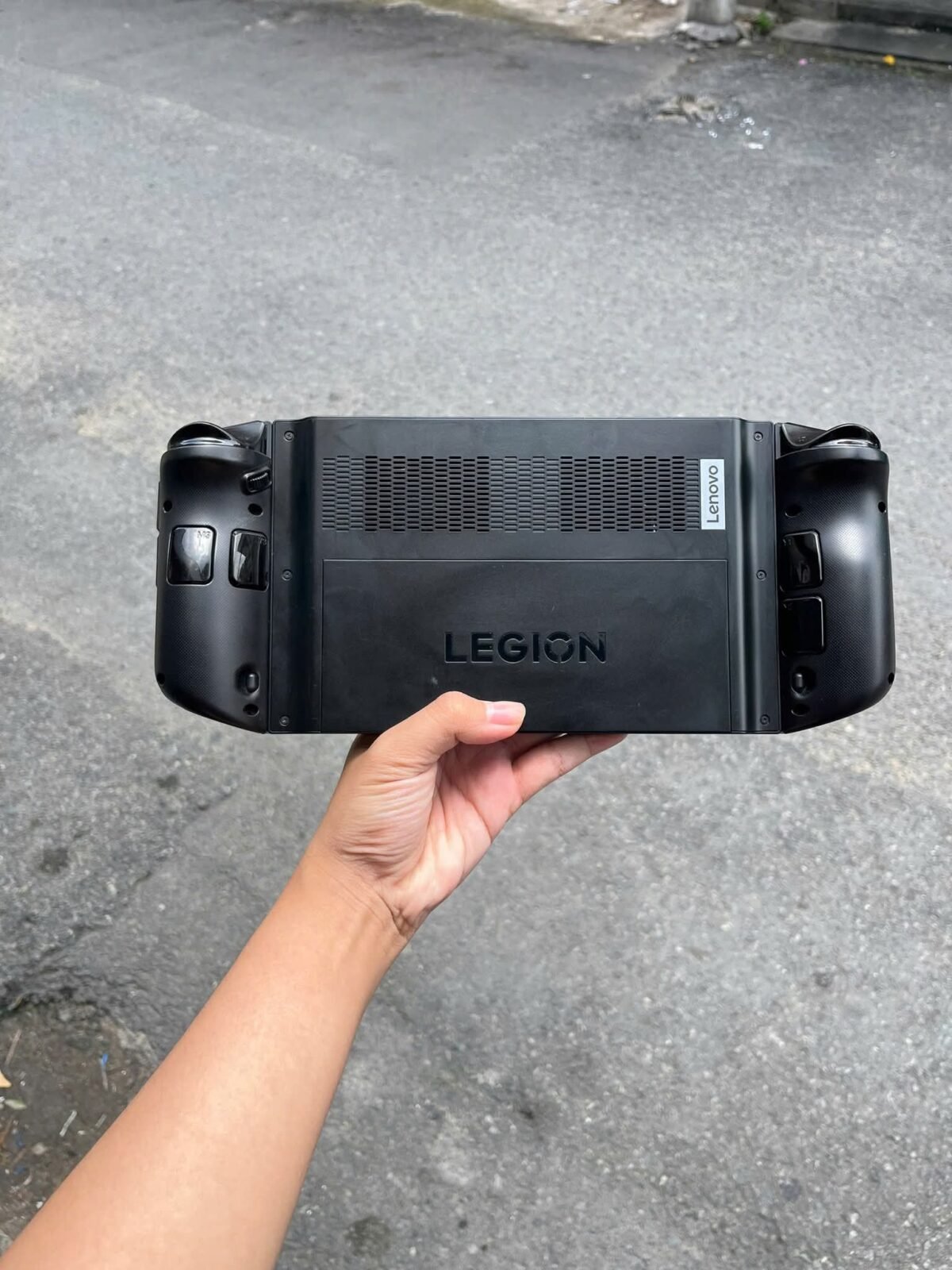 Lenovo Legion Go (AMD Ryzen Z1 Extreme) – Image 2