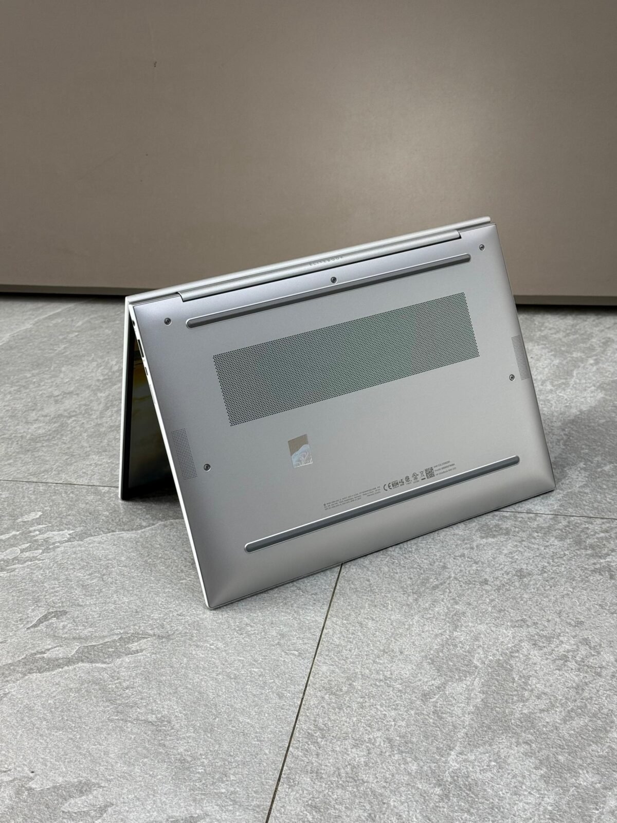 HP EliteBook 840 G10 – Puissance & Élégance Pro ✨ i7 | 512 | 16Go – Image 2
