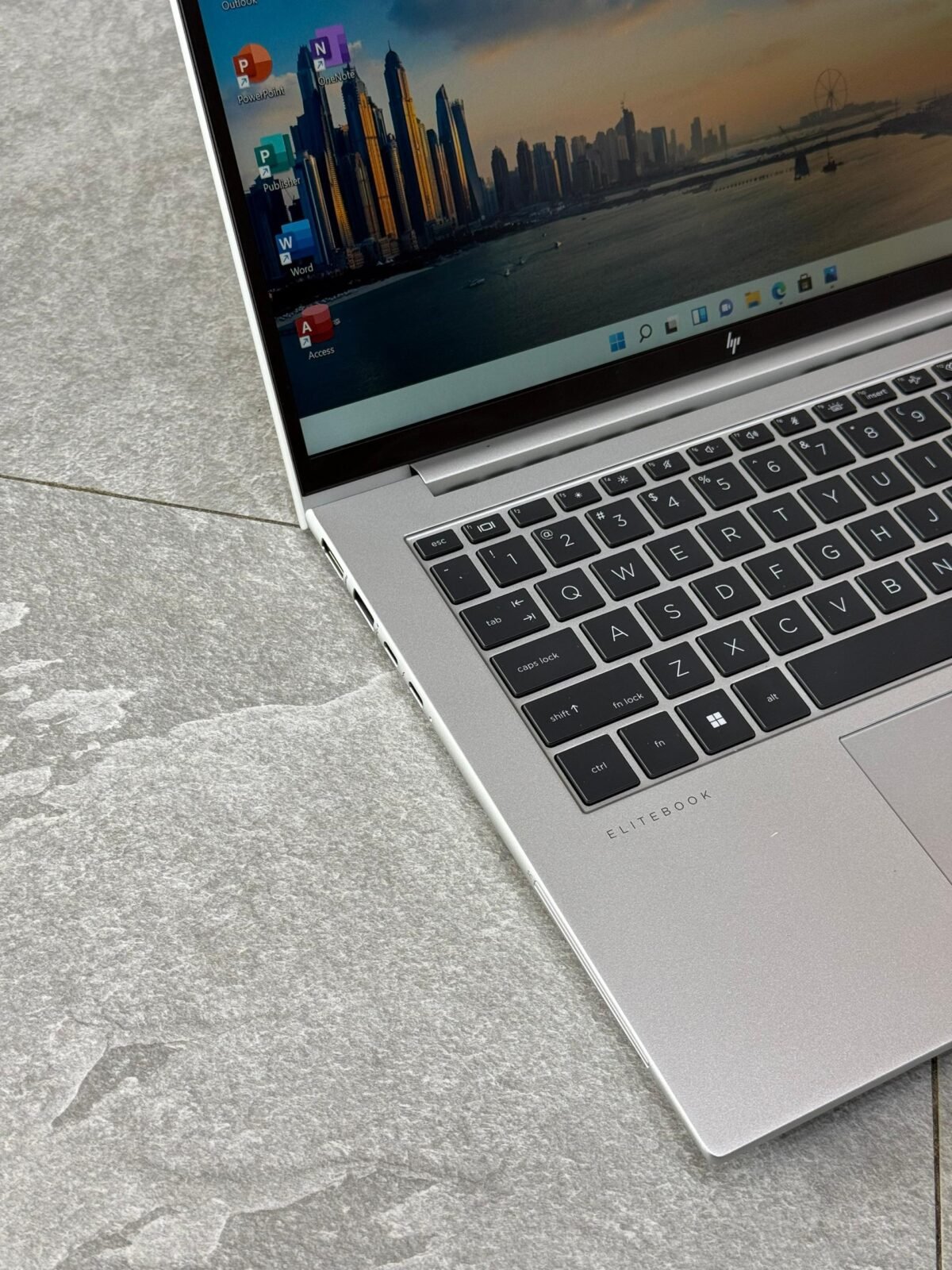 HP EliteBook 840 G10 – Puissance & Élégance Pro ✨ i7 | 512 | 16Go – Image 4