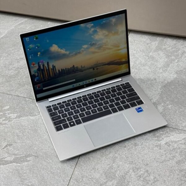 HP EliteBook 840 G10 – Puissance & Élégance Pro ✨ i7 | 512 | 16Go